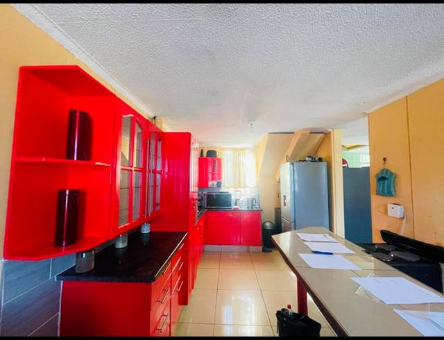 3 BEDROOM APARTMENT FOR SALE IN MONTCLAIR